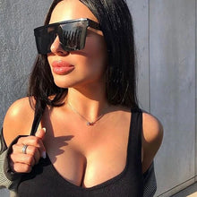 Classic Retro Sunglasses - Mirrored Anti-Reflective UV400 Plastic Frame