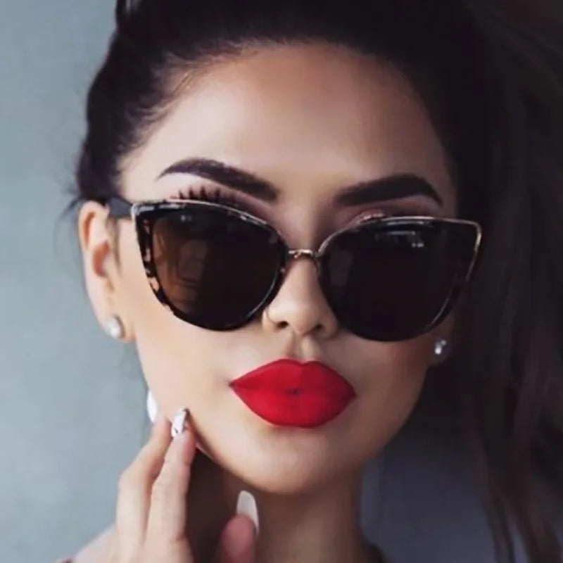 Stylish Ladies Sunglasses - UV400 Gradient Lightweight Plastic Frame