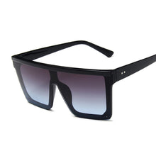 Classic Retro Sunglasses - Mirrored Anti-Reflective UV400 Plastic Frame